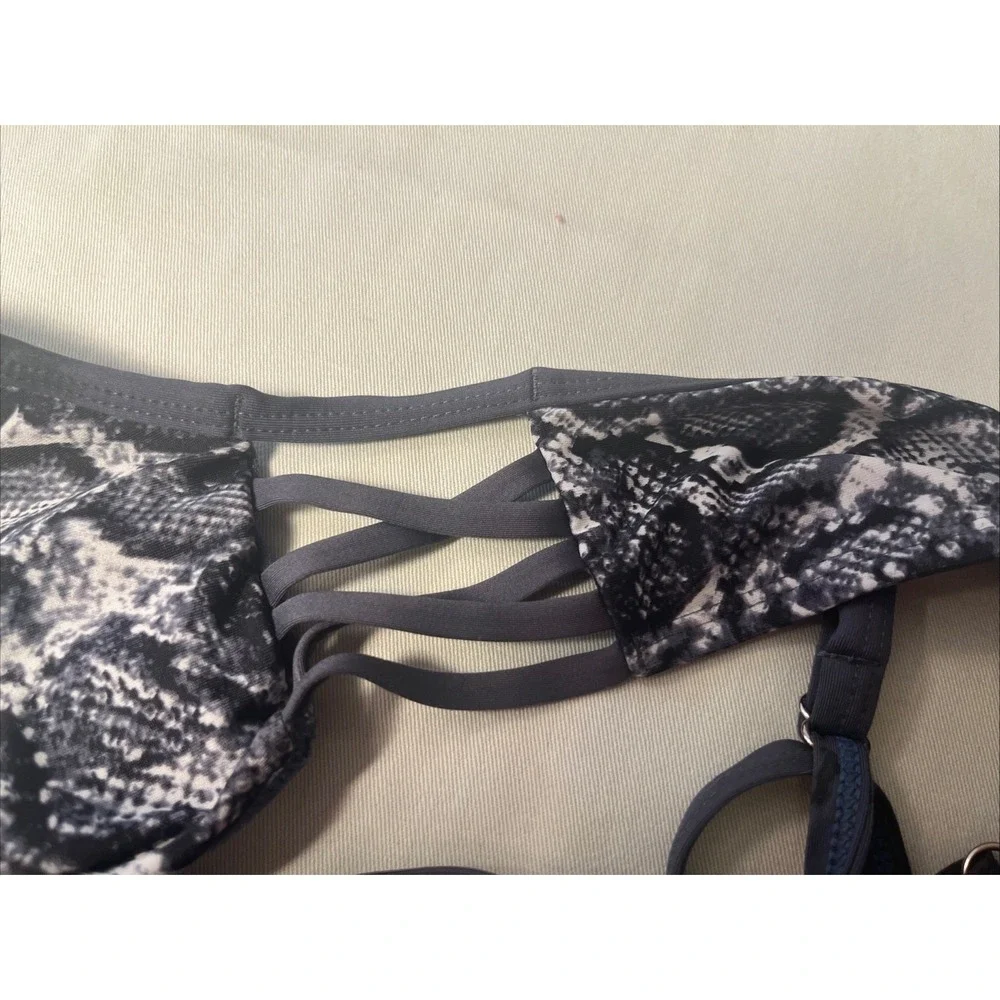 Kona‎ Sol Women's Med Bikini Top Bra - Gray White Pattern Padded